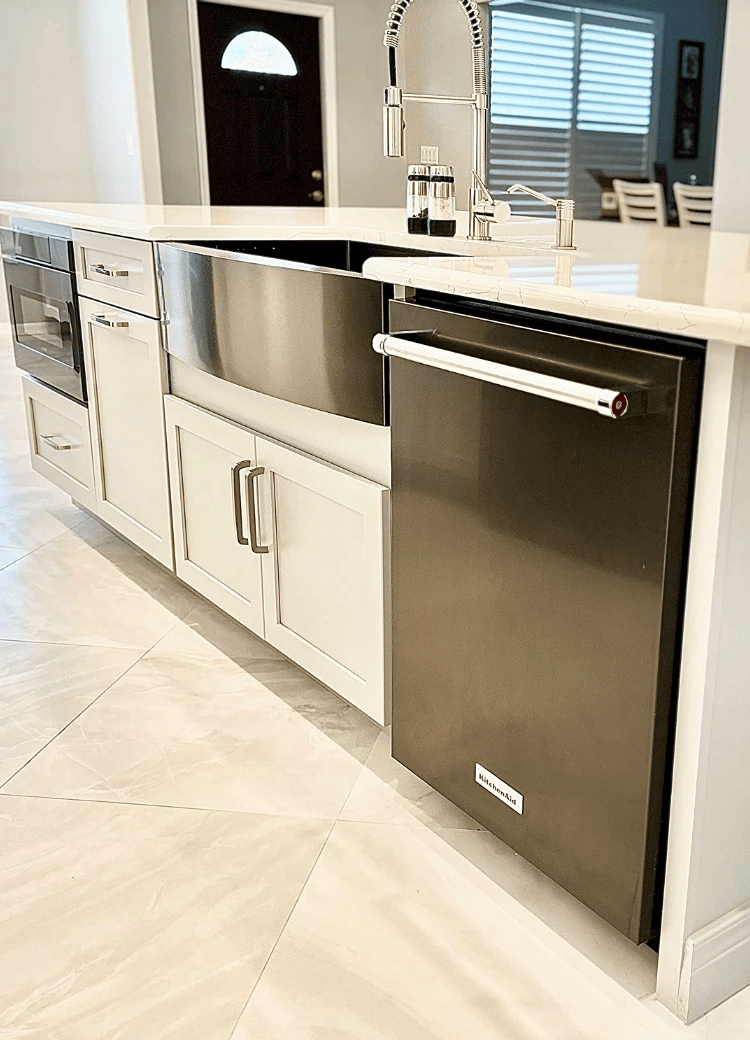 Kitchen backsplash